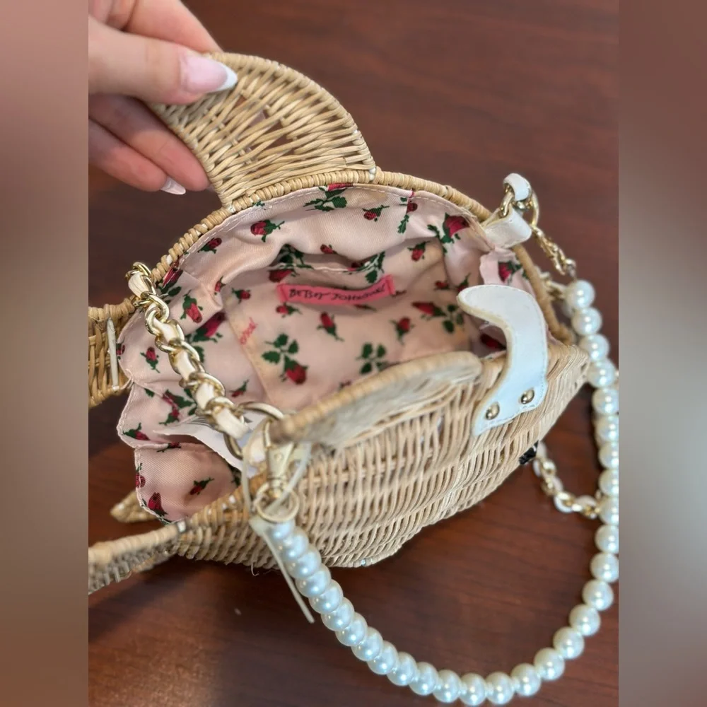 Betsey Johnson Tan and White Fish Decor Ornament